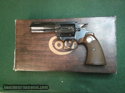 COLT 1976 Diamondback .38 SPL