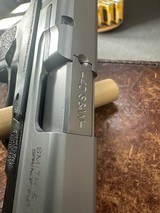 SMITH & WESSON SD40 VE .40 S&W - 3 of 3