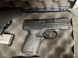 SMITH & WESSON M&P 9 SHIELD 9MM LUGER (9x19 PARA) - 2 of 3