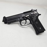 BERETTA 92fs vertec
9MM LUGER (9x19 PARA) - 1 of 3
