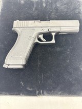 GLOCK 22 .40 S&W - 2 of 3