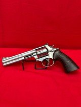 SMITH & WESSON 686 .357 MAG - 1 of 3