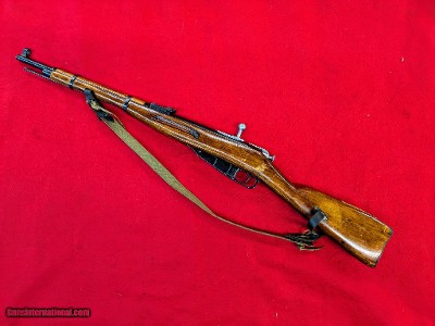 RUSSIAN SERVICE PISTOLS AND RIFLES m38/m1944 7.62X54MM