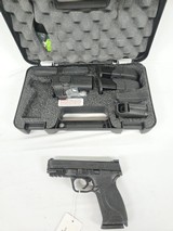 SMITH & WESSON M&P40 M2.0 w/Original Case, Holster, 3 Mags, Backstraps, Speedloader .40 S&W - 1 of 3