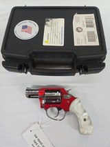 CHARTER ARMS Chic Lady w/Original Box, Pearl Grips .38 SPL - 1 of 3