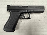 GLOCK G17 GEN 1 9MM LUGER (9x19 PARA) - 2 of 3