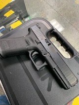 GLOCK G17 V *10 ROUND* 9MM LUGER (9x19 PARA) - 2 of 3