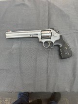 SMITH & WESSON 686 PLUS .38 SPECIAL/.357 MAGNUM - 1 of 3