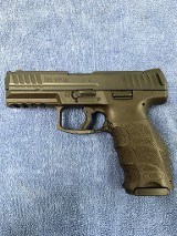 HECKLER & KOCH VP40 .40 S&W - 2 of 3