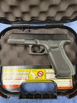 GLOCK 17 GEN 5 9MM LUGER (9x19 PARA) - 1 of 3