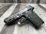 SMITH & WESSON M&P 9 SHIELD EZ M2.0 9MM LUGER (9x19 PARA) - 1 of 3