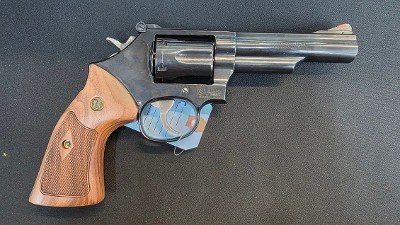 SMITH & WESSON 19-9 .357 MAG - Image 1 of 3