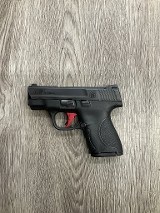 SMITH & WESSON M&P40 SHIELD .40 S&W - 1 of 3