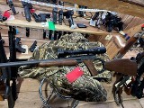 BROWNING BUCKMARK .22 LR - 1 of 3