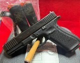 GLOCK G22 GEN 5 MOS .40 S&W - 1 of 3