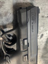 SMITH & WESSON m&p 40 shield .40 S&W - Image 2 of 3