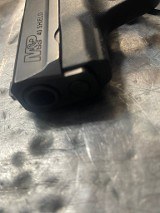 SMITH & WESSON m&p 40 shield .40 S&W - Image 3 of 3
