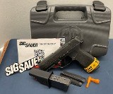 SIG SAUER P365X MACRO 9MM LUGER (9x19 PARA) - 1 of 3