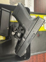 GLOCK G19 Gen2 9MM LUGER (9x19 PARA) - 3 of 3