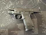SMITH & WESSON M&P 40 SHIELD .40 S&W - 1 of 2