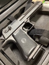 IMI Desert Eagle .50 AE - 3 of 3