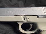 SMITH & WESSON SW40VE .40 S&W - 2 of 3