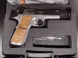SIG SAUER 1911 STX FULL-SIZE .45 ACP - 1 of 3