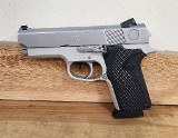 SMITH & WESSON 4053 .40 S&W - 2 of 3