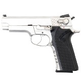 SMITH & WESSON 4006
.40 S&W