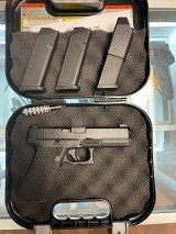 GLOCK G17 GEN 5 9MM LUGER (9X19 PARA) - 1 of 3