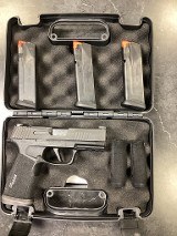 SIG SAUER P365 X Macro 9MM LUGER (9x19 PARA) - 3 of 3