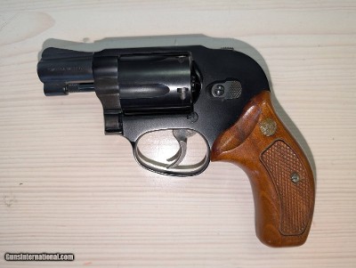 SMITH & WESSON MODEL 38-2 AIRWEIGHT .38 SPL