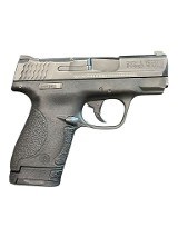 SMITH & WESSON M&P 40 shield .40 S&W - 2 of 2