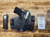 RUGER SR9 (2 MAGS) and holster 9MM LUGER (9x19 PARA) - 1 of 3