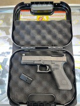 GLOCK G17 GEN 5 M.O.S. 9MM LUGER (9x19 PARA) - 1 of 3