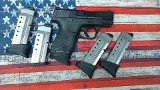 SMITH & WESSON M&P 40 Shield w/5 mags .40 S&W - 2 of 3