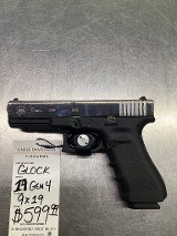 GLOCK G17 GEN 4 9MM LUGER (9x19 PARA) - 1 of 3