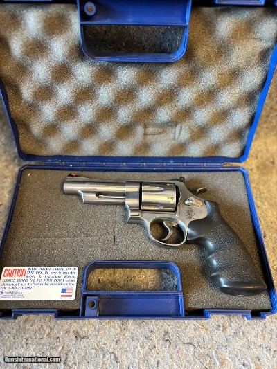 SMITH & WESSON 629-6 .44 MAGNUM
