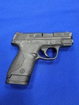 SMITH & WESSON M&P9 SHIELD 9MM LUGER (9x19 PARA) - 1 of 3
