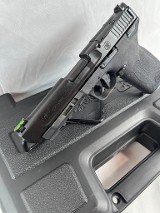 SMITH & WESSON M&P22 MAGNUM .22 WMR - 2 of 3