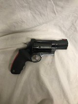 TAURUS M513
Raging Judge .45 LC/.410 GA/.454 CASULL - 2 of 3