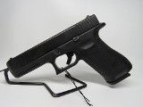 GLOCK 17 GEN 5 9MM LUGER (9x19 PARA) - 1 of 3