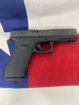GLOCK G22
GEN 4 .40 S&W - 2 of 3