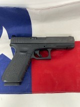 GLOCK G22
GEN 4 .40 S&W - 2 of 3