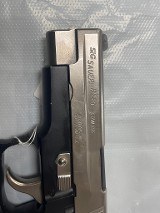 SIG SAUER P226 .40 S&W - 2 of 3