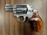 SMITH & WESSON 60 .38 SPL - 1 of 3