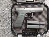 GLOCK G22 GEN 4 .40 CALIBER - 2 of 3