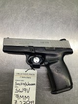 SMITH & WESSON sw9v 9MM LUGER (9x19 PARA) - 1 of 2