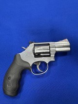 SMITH & WESSON 686 PLUS .357 MAG - 1 of 3