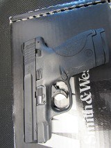 SMITH & WESSON M & P 9 Shield 9MM LUGER (9x19 PARA) - 1 of 2